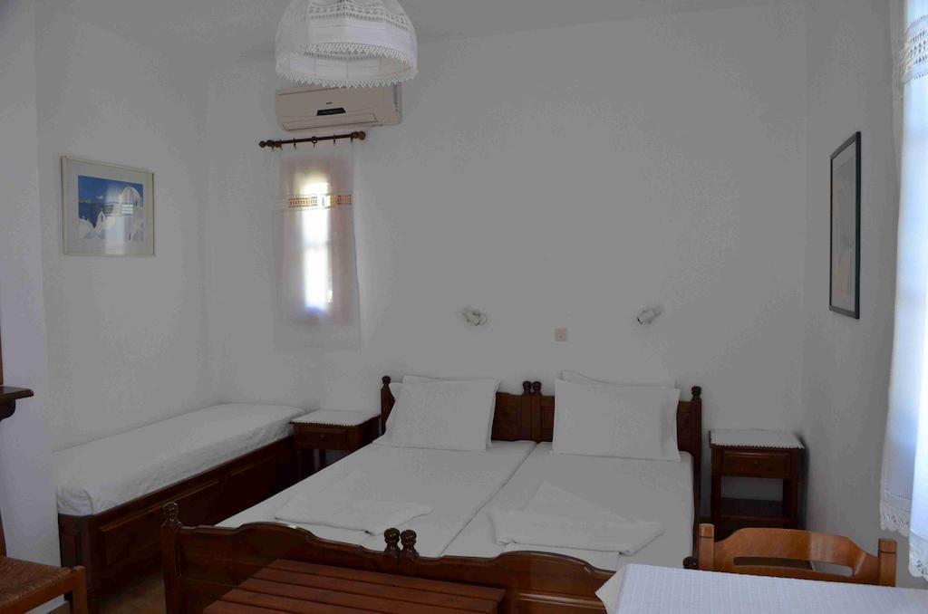 Casper'S Studios Piso Livadi Chambre photo